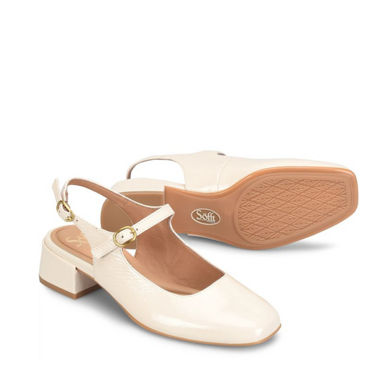 Leyla in Almond