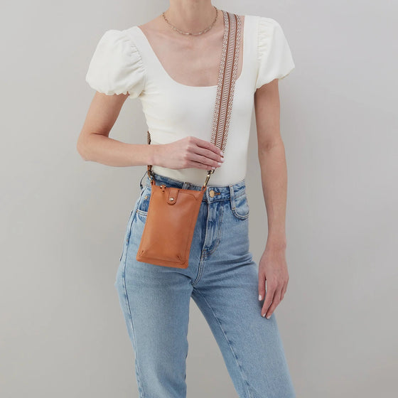 Cass Phone Crossbody in Butterscotch